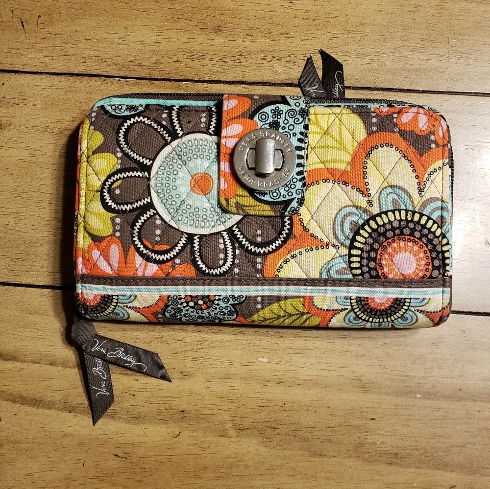 Vera Bradley Wallet (Lg.)